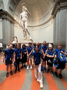 Children in front of Statue of David